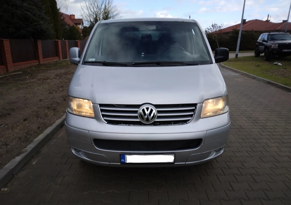 Volkswagen Caravelle cena 36900 przebieg: 296000, rok produkcji 2004 z Działoszyn małe 254